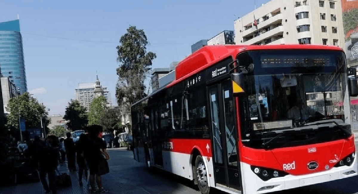 «Paga tu pasaje»: La ley que tratara de frena la evasión en el transporte público con duras sanciones administrativas y deportivas