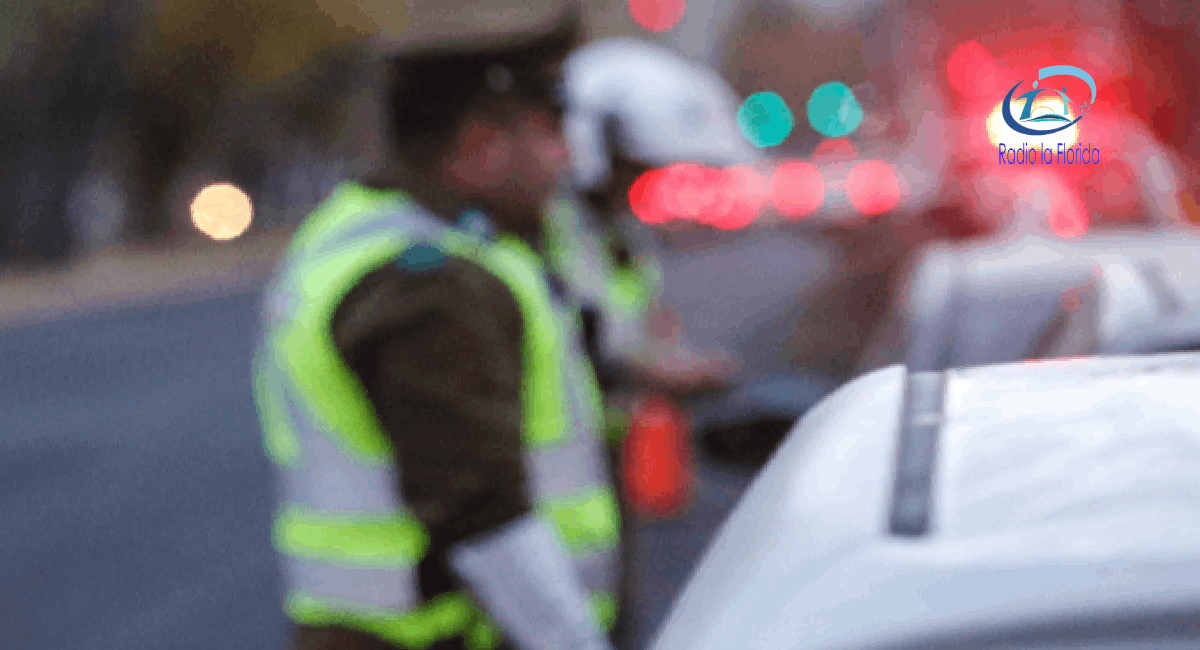 Carabineros detiene a gendarme de Colina I por evadir control vehicular, encuentran celulares y dinero